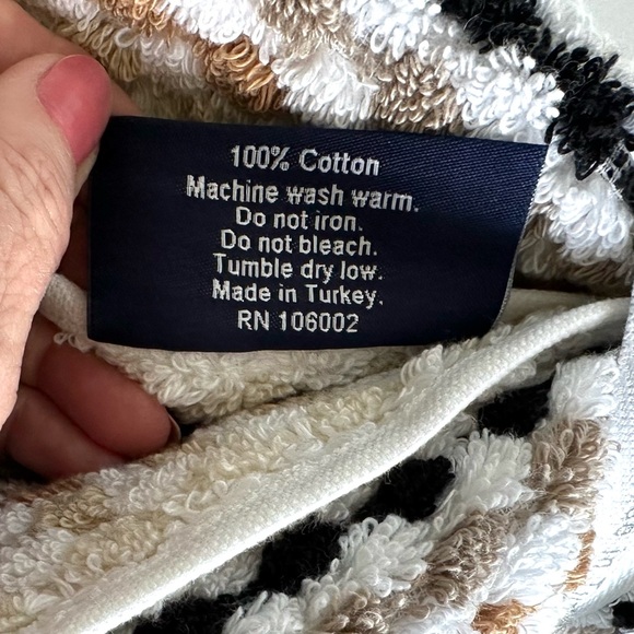 Brooks Brothers Premium Turkish Cotton Tip Towels 2 pc Black White Tan Beige NWT - Picture 6 of 7